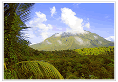 Piton Mountain – знаменитая вулканическая гора с двумя вершинами-близнецами